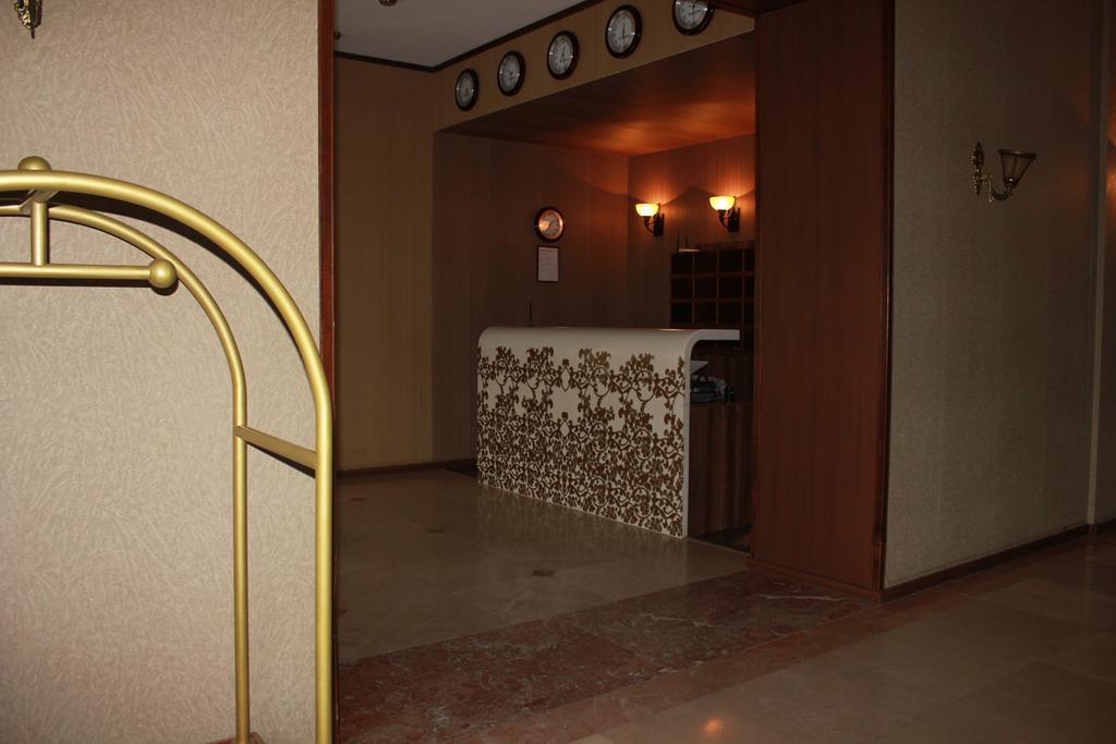 Hotel Empire Kutaiszi Kültér fotó